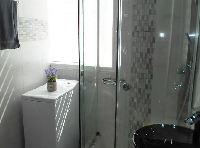 Appartement à 2 Chambres à Coucher